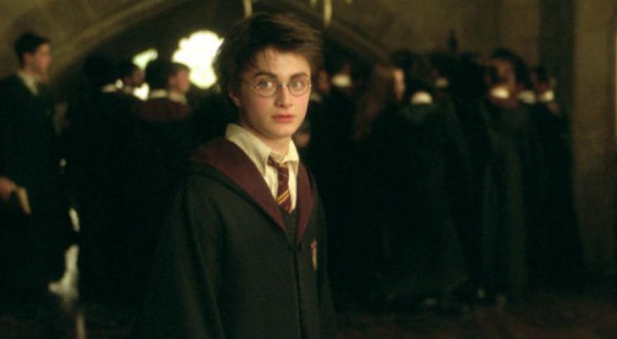 Nasce J.K. Rowling autora dos livro da série Harry Potter-0