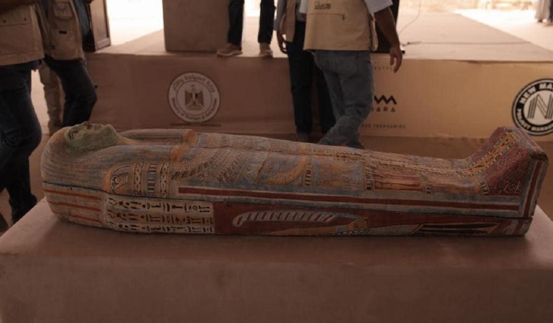 Sarcófagos, tumbas e oficina de mumificação de animais são encontrados no Egito-0