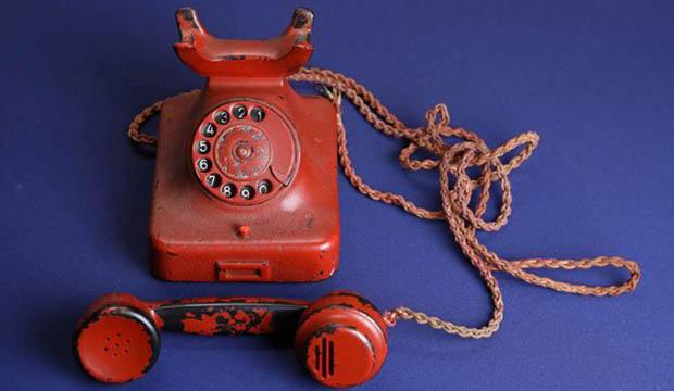 Famoso (e tenebroso) telefone vermelho de Hitler vai a leilão-0