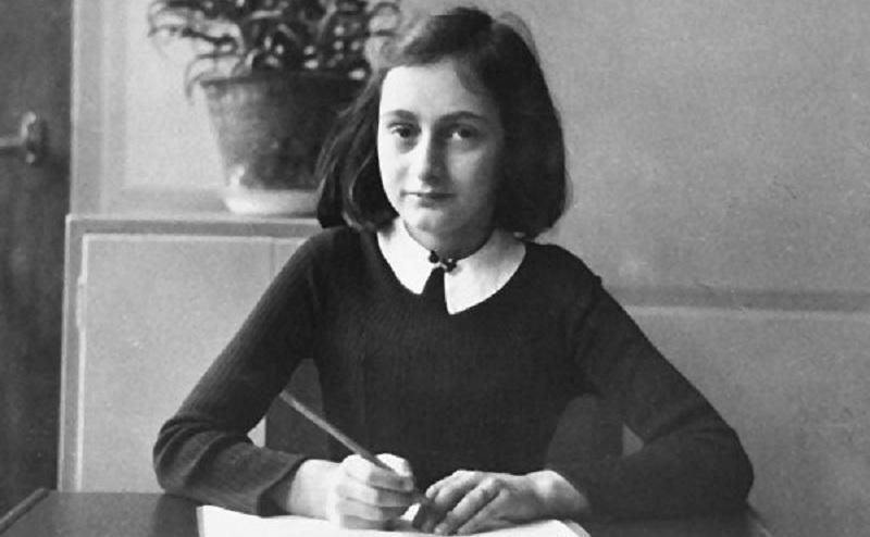 Descobertas duas páginas escondidas do Diário de Anne Frank-0