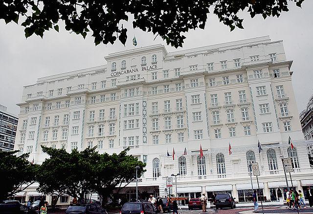 É inaugurado o hotel Copacabana Palace, no Rio de Janeiro -0