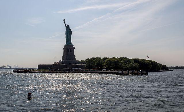 Estátua da Liberdade é inaugurada em Nova York-0