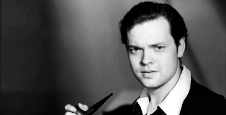 Orson Welles causa pânico ao narrar invasão de marcianos no rádio-0