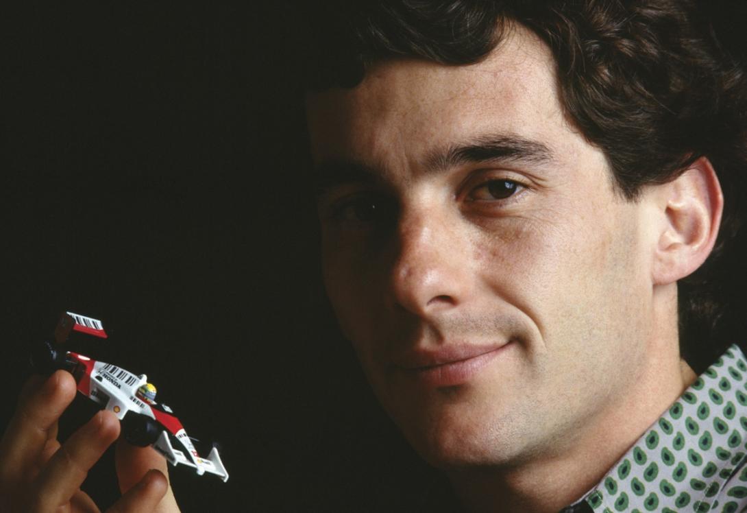Ayrton Senna ganha o GP do Brasil após esforço épico-0