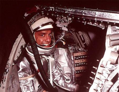 Alan Shepard se transforma no primeiro astronauta dos EUA a ir ao espaço -0